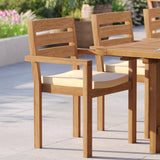 Tavolo rettangolare allungabile in teak da 180-240 cm con piano da 4 cm e 8 sedie impilabili Marlow.