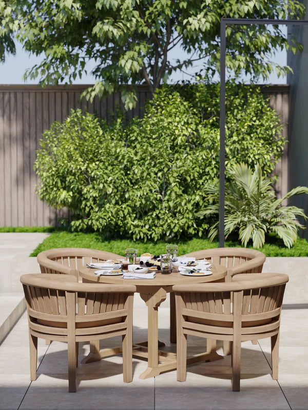 Teak garden furniture set 120 -170cm Round to oval table 4 San Francisco teak chairs, cushions included.